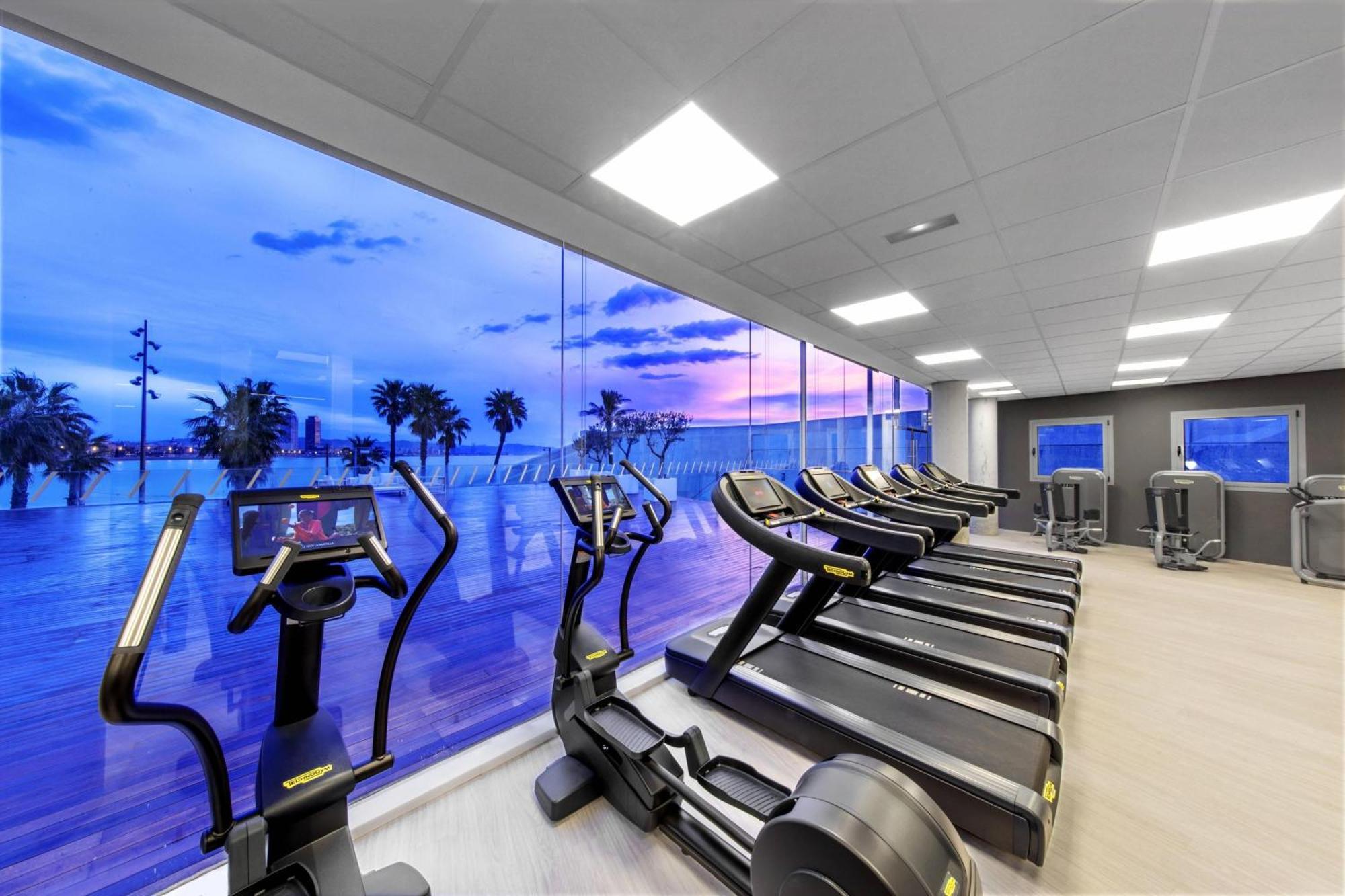 Hotel W Barcellona Esterno foto The gym at the hotel
