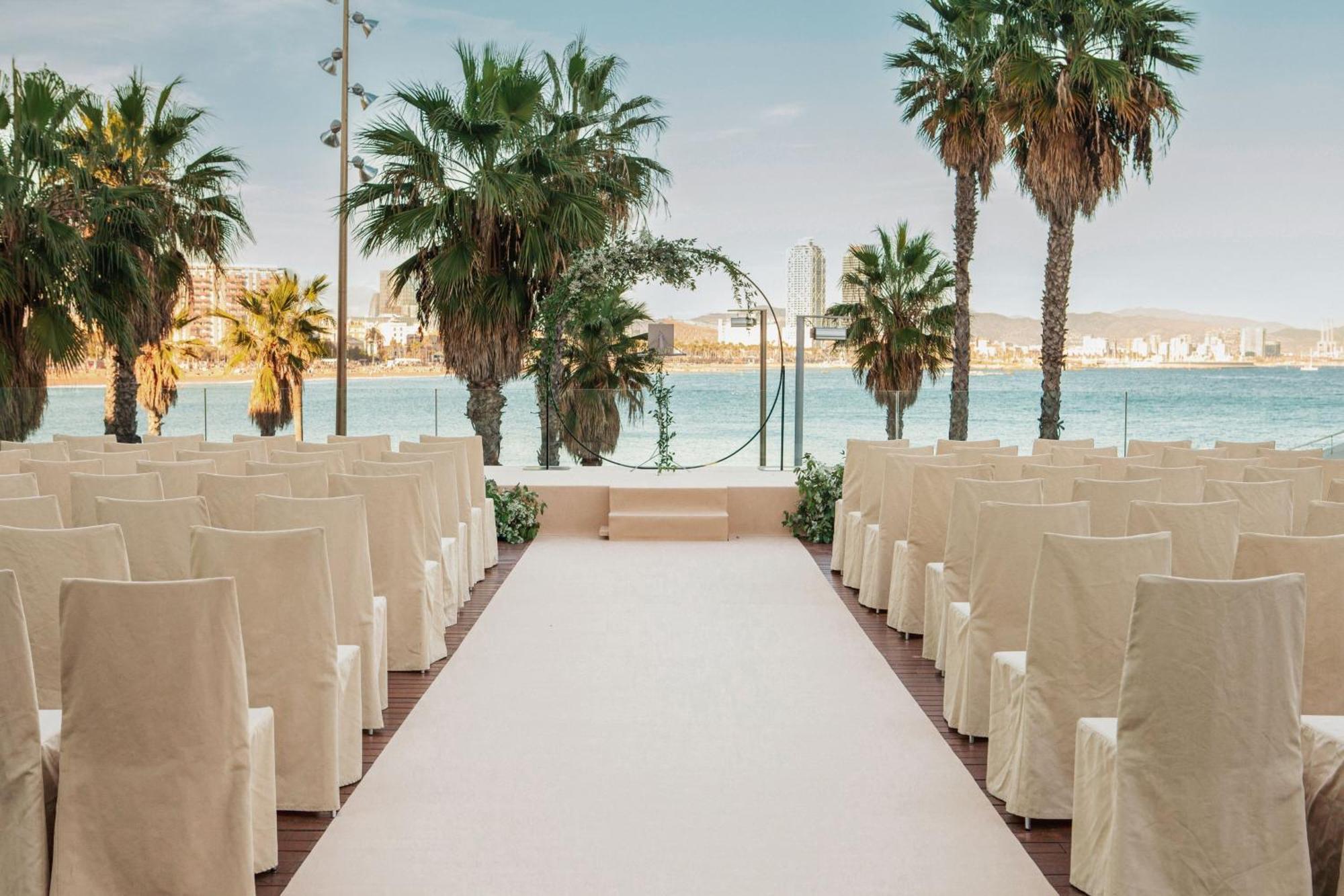 Hotel W Barcellona Esterno foto The beach at the hotel