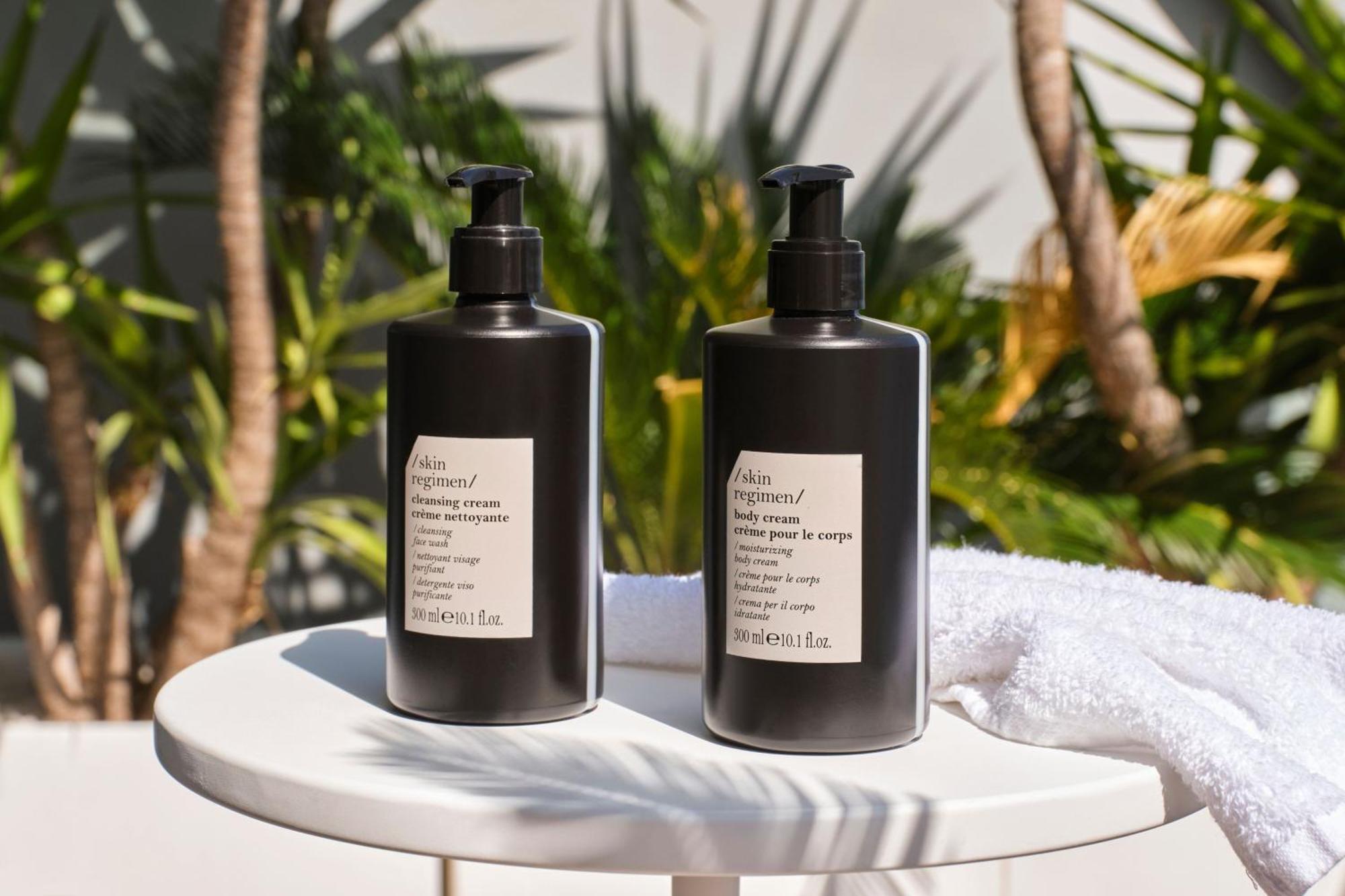 Hotel W Barcellona Esterno foto Aveda products
