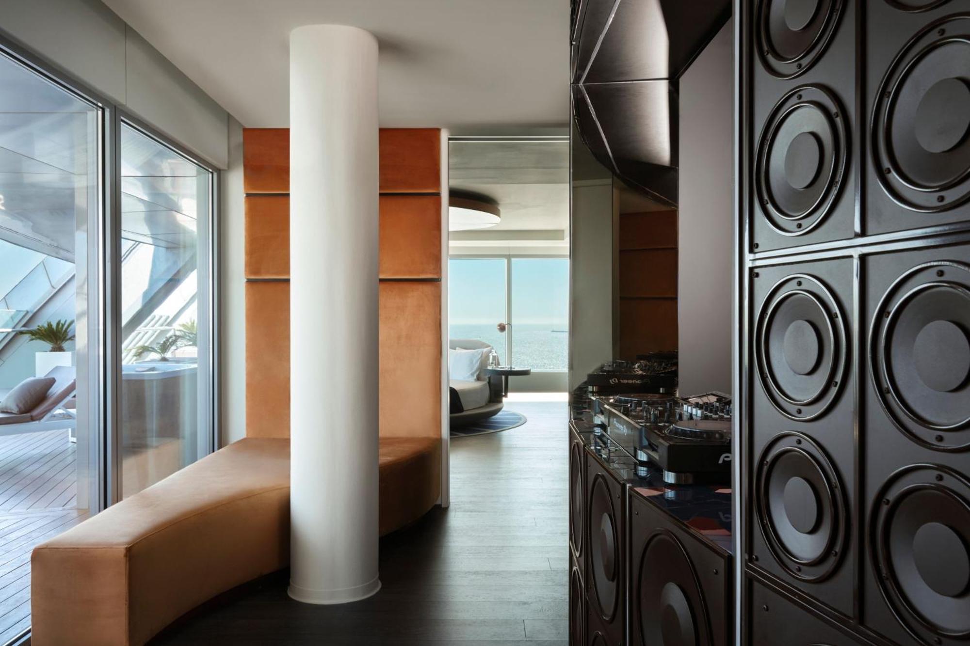 Hotel W Barcellona Esterno foto Interior of a private home