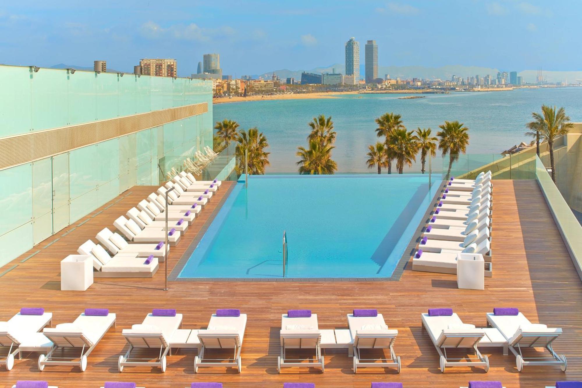 Hotel W Barcellona Esterno foto W Barcelona rooftop pool
