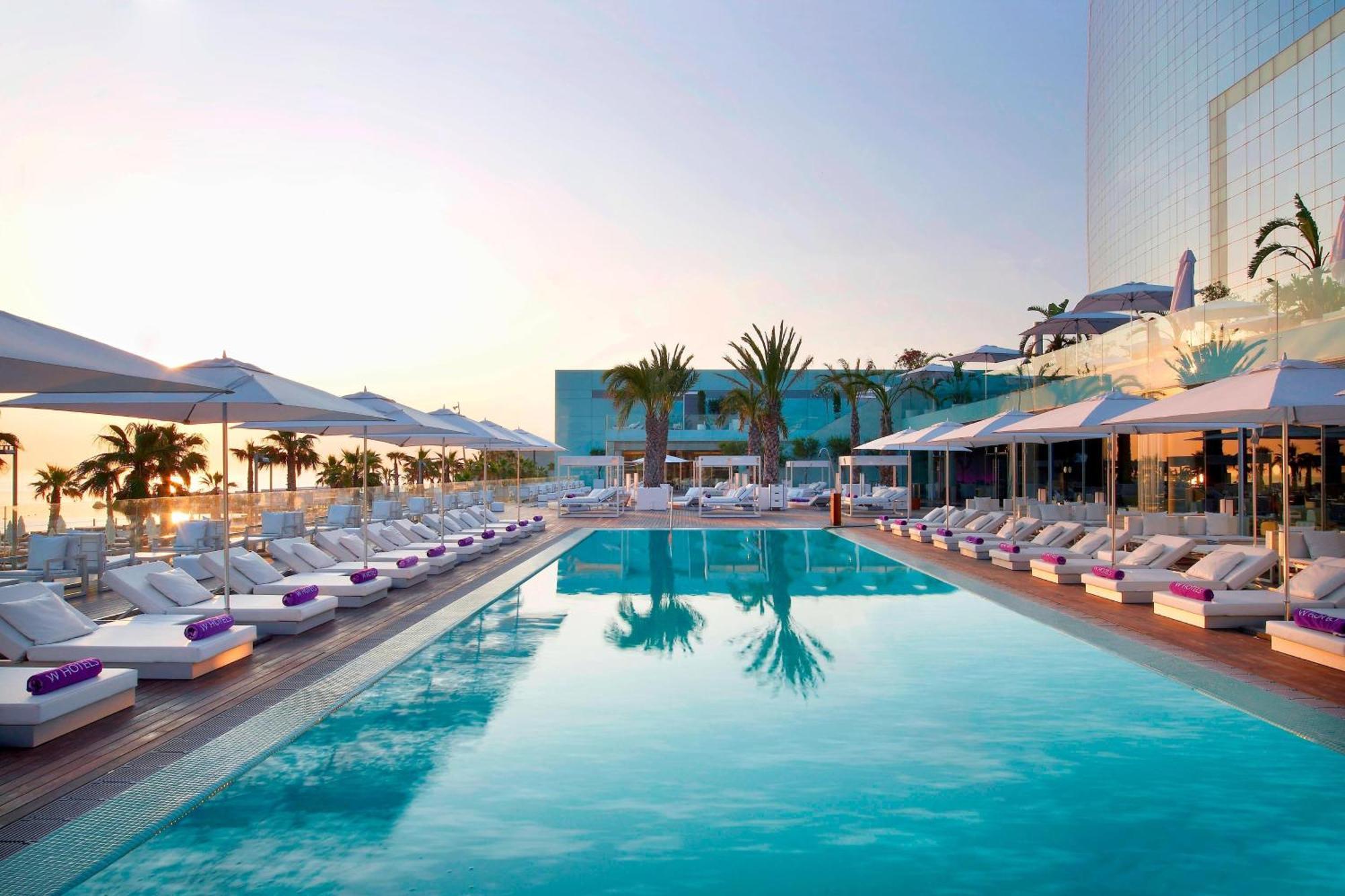 Hotel W Barcellona Esterno foto The pool at the W Hotel